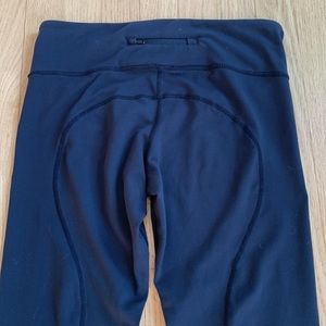 Lululemon Black Leggings Back Stitched Logo Design